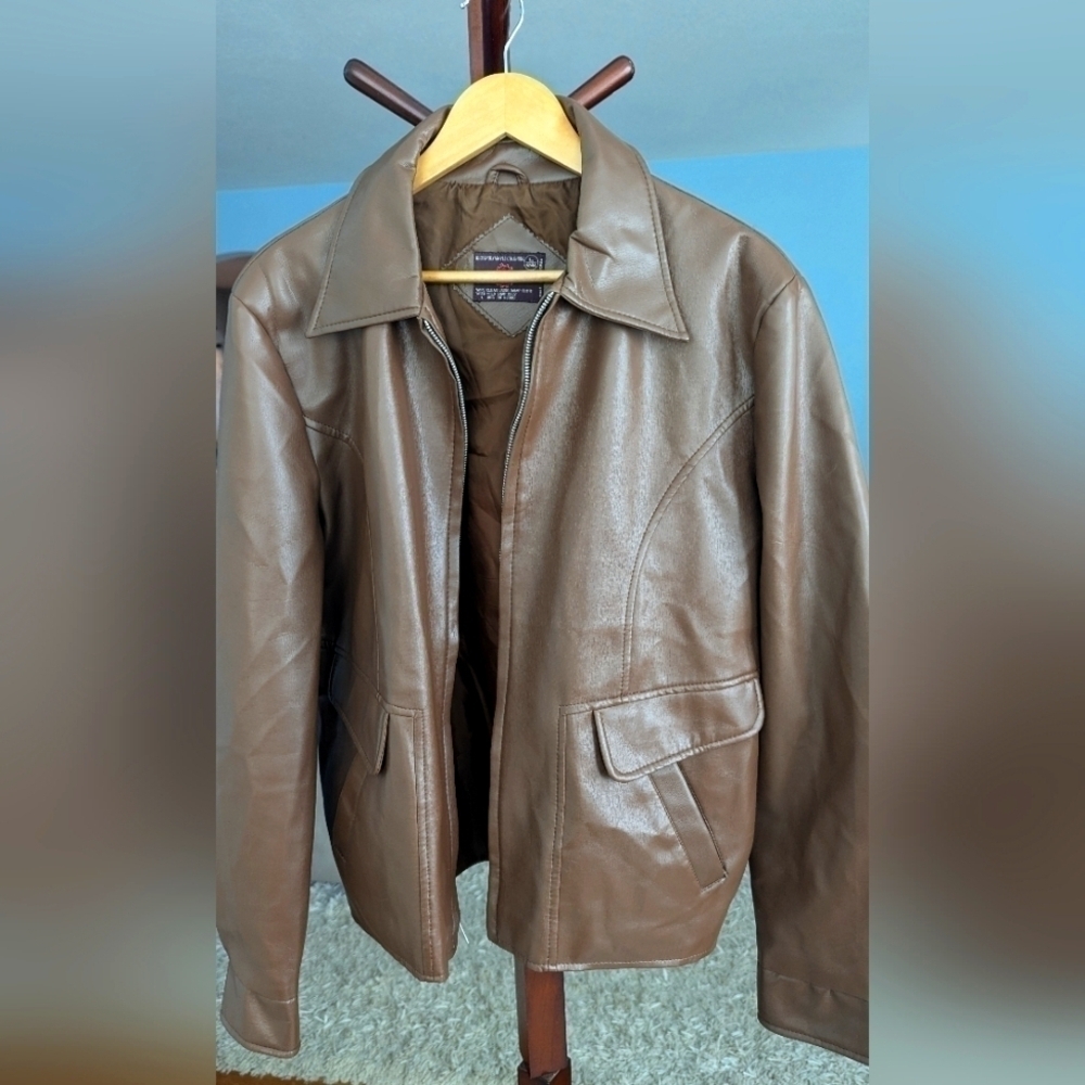 Vintage Kingsport Man's Brown Very Soft Jacket. Size L
